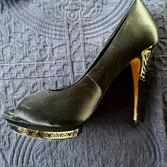 BCBG Black Satin shoes with Metal accent - Picture 6 of 6